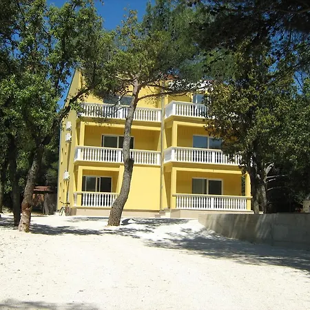 Cuka Apartman Pakoštane